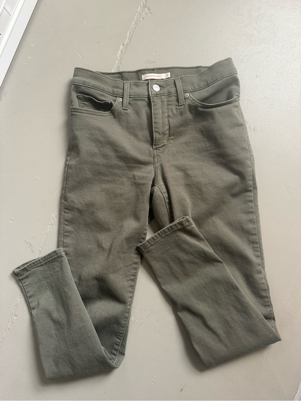 Women’s Levi’s 311 shaping skinny jeans 28”